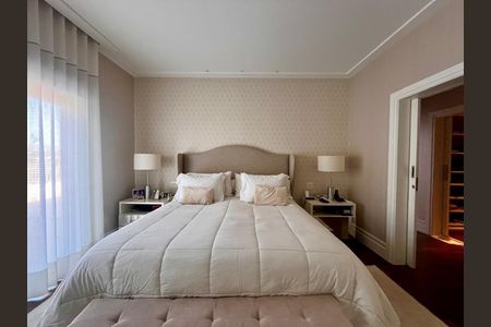 Casa de condomínio à venda com 860m², 4 quartos e 4 vagas Casa de condomínio à venda com 860m², 4 quartos e 4 vagasSuíte 3