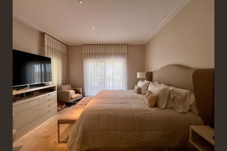 Casa de condomínio à venda com 860m², 4 quartos e 4 vagas Casa de condomínio à venda com 860m², 4 quartos e 4 vagasSuíte 3