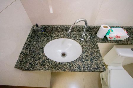 Apartamento à venda com 92m², 2 quartos e 1 vaga Apartamento à venda com 92m², 2 quartos e 1 vagaBanheiro social 2