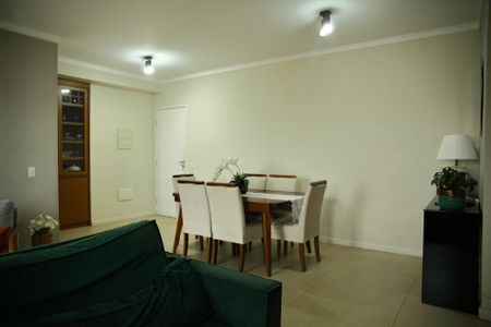 Apartamento à venda com 93m², 2 quartos e 2 vagasSala