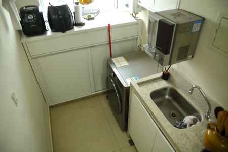 Apartamento à venda com 93m², 2 quartos e 2 vagasLavanderia