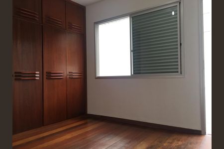 Apartamento à venda com 240m², 3 quartos e 2 vagasQuarto