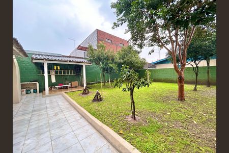 Casa à venda com 141m², 3 quartos e 2 vagas Casa à venda com 141m², 3 quartos e 2 vagasÁrea Externa