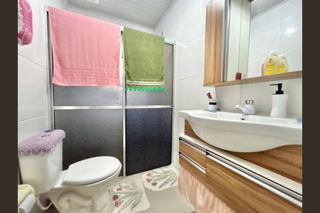 Casa à venda com 141m², 3 quartos e 2 vagas Casa à venda com 141m², 3 quartos e 2 vagasBanheiro