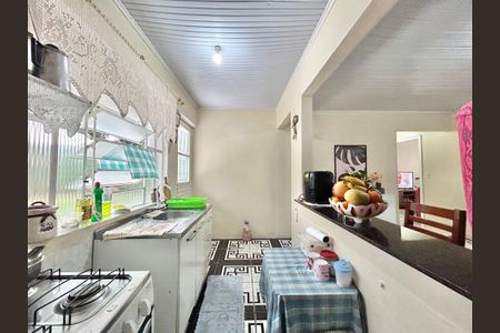Casa à venda com 141m², 3 quartos e 2 vagas Casa à venda com 141m², 3 quartos e 2 vagasCozinha