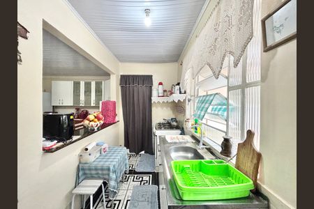 Casa à venda com 141m², 3 quartos e 2 vagas Casa à venda com 141m², 3 quartos e 2 vagasCozinha