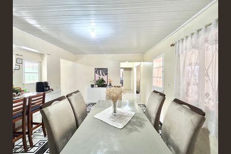 Casa à venda com 141m², 3 quartos e 2 vagas Casa à venda com 141m², 3 quartos e 2 vagasCopa