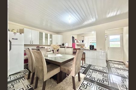 Casa à venda com 141m², 3 quartos e 2 vagas Casa à venda com 141m², 3 quartos e 2 vagasCopa