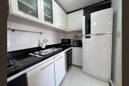 Apartamento à venda com 68m², 2 quartos e sem vaga Apartamento à venda com 68m², 2 quartos e sem vagaCozinha
