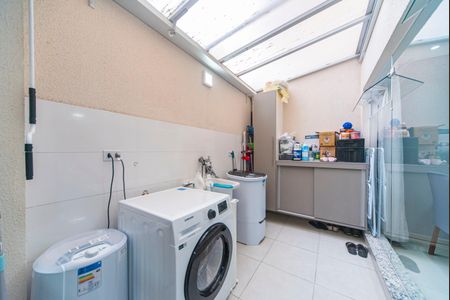 Apartamento à venda com 64m², 2 quartos e 1 vagaÁrea de Serviço