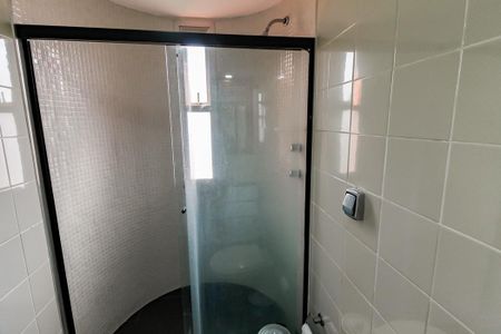 Apartamento à venda com 220m², 4 quartos e 2 vagas Apartamento à venda com 220m², 4 quartos e 2 vagasBanheiro da Suíte 2