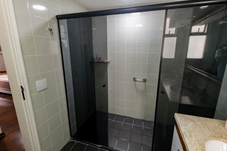 Apartamento à venda com 220m², 4 quartos e 2 vagas Apartamento à venda com 220m², 4 quartos e 2 vagasBanheiro da Suíte 3