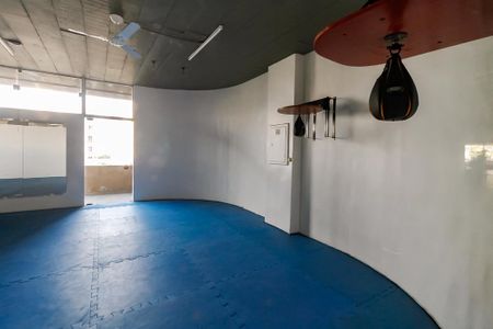 Apartamento à venda com 220m², 4 quartos e 2 vagas Apartamento à venda com 220m², 4 quartos e 2 vagasSala ginastica - Luta