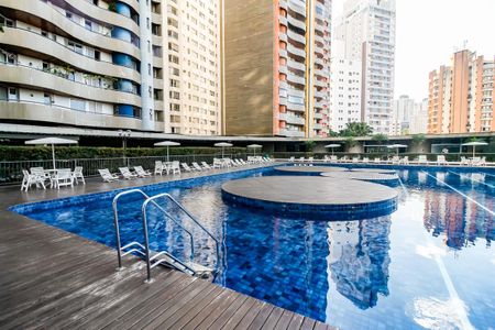 Apartamento à venda com 220m², 4 quartos e 2 vagas Apartamento à venda com 220m², 4 quartos e 2 vagasÁrea comum
