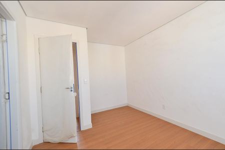 Apartamento à venda com 212m², 4 quartos e 4 vagas Apartamento à venda com 212m², 4 quartos e 4 vagasSuíte 4
