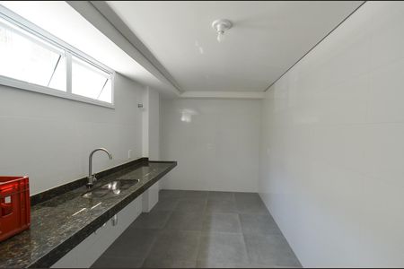 Apartamento à venda com 212m², 4 quartos e 4 vagas Apartamento à venda com 212m², 4 quartos e 4 vagasÁrea comum - Salão de festas