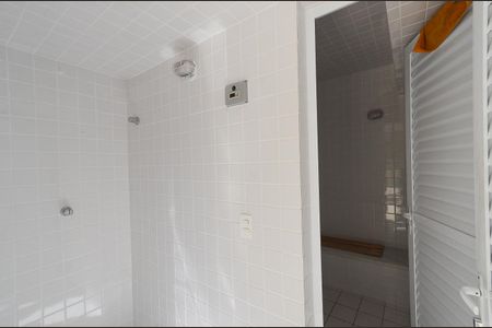 Apartamento à venda com 212m², 4 quartos e 4 vagas Apartamento à venda com 212m², 4 quartos e 4 vagasÁrea comum - Sauna