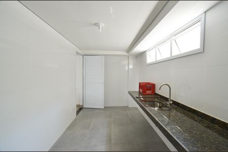 Apartamento à venda com 212m², 4 quartos e 4 vagas Apartamento à venda com 212m², 4 quartos e 4 vagasÁrea comum - Salão de festas