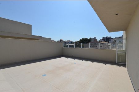Apartamento à venda com 212m², 4 quartos e 4 vagas Apartamento à venda com 212m², 4 quartos e 4 vagasCobertura
