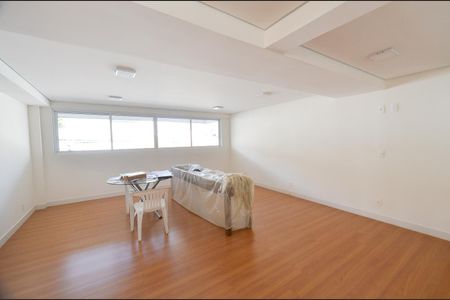 Apartamento à venda com 212m², 4 quartos e 4 vagas Apartamento à venda com 212m², 4 quartos e 4 vagasÁrea comum