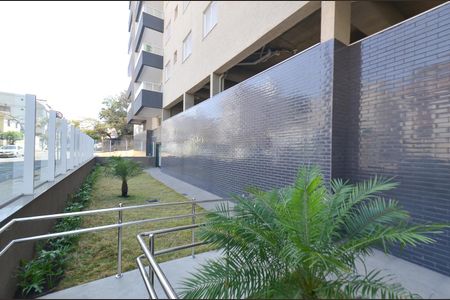 Apartamento à venda com 212m², 4 quartos e 4 vagas Apartamento à venda com 212m², 4 quartos e 4 vagasEntrada