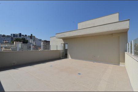 Apartamento à venda com 212m², 4 quartos e 4 vagas Apartamento à venda com 212m², 4 quartos e 4 vagasCobertura