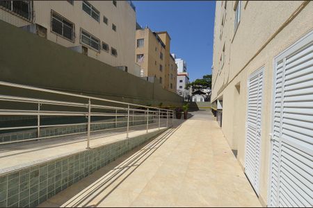 Apartamento à venda com 212m², 4 quartos e 4 vagas Apartamento à venda com 212m², 4 quartos e 4 vagasÁrea comum