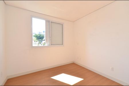 Apartamento à venda com 212m², 4 quartos e 4 vagas Apartamento à venda com 212m², 4 quartos e 4 vagasQuarto 3