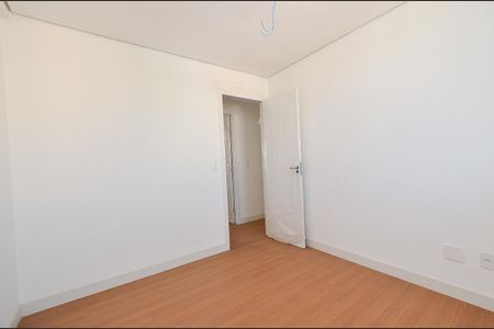 Apartamento à venda com 212m², 4 quartos e 4 vagas Apartamento à venda com 212m², 4 quartos e 4 vagasQuarto 2