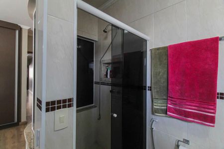 Casa à venda com 180m², 6 quartos e 3 vagas Casa à venda com 180m², 6 quartos e 3 vagasBanheiro da Suíte 1