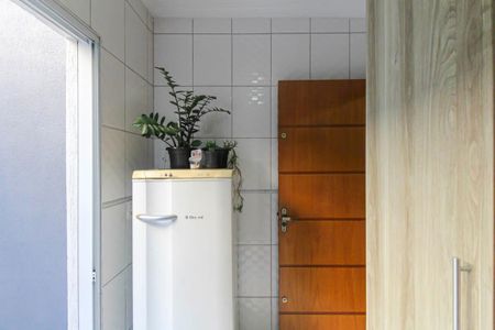 Casa à venda com 180m², 6 quartos e 3 vagas Casa à venda com 180m², 6 quartos e 3 vagasÁrea de Serviço