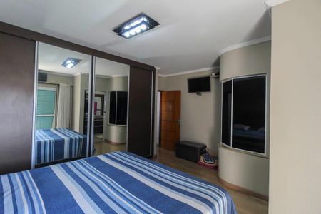Casa à venda com 180m², 6 quartos e 3 vagas Casa à venda com 180m², 6 quartos e 3 vagasSuíte 1