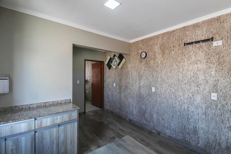 Casa à venda com 180m², 6 quartos e 3 vagas Casa à venda com 180m², 6 quartos e 3 vagasSuíte 4