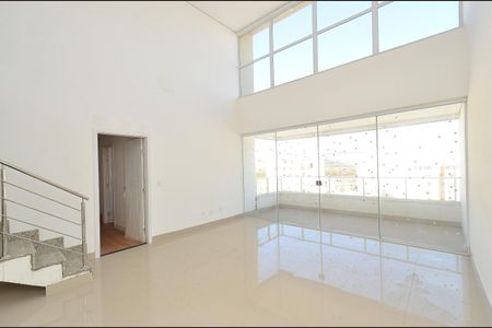 Apartamento à venda com 212m², 4 quartos e 4 vagas Apartamento à venda com 212m², 4 quartos e 4 vagasSala
