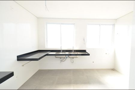 Apartamento à venda com 212m², 4 quartos e 4 vagas Apartamento à venda com 212m², 4 quartos e 4 vagasCozinha