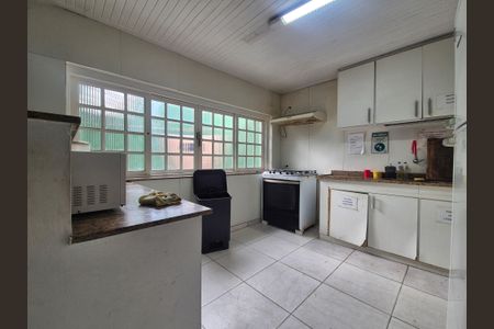 Casa para alugar com 610m², 5 quartos e 5 vagas Casa para alugar com 610m², 5 quartos e 5 vagasCozinha