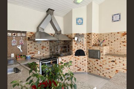 Casa de condomínio à venda com 672m², 5 quartos e 4 vagas Casa de condomínio à venda com 672m², 5 quartos e 4 vagasEspaço Gourmet