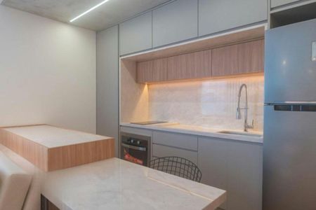 Cozinha de apartamento para alugar com 1 quarto, 33m² em Farroupilha, Porto Alegre