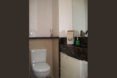 Apartamento à venda com 130m², 3 quartos e 2 vagas Apartamento à venda com 130m², 3 quartos e 2 vagasBanheiro