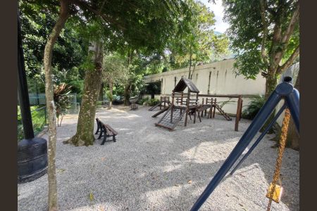 Apartamento para alugar com 147m², 3 quartos e 1 vaga Apartamento para alugar com 147m², 3 quartos e 1 vagaPlayground