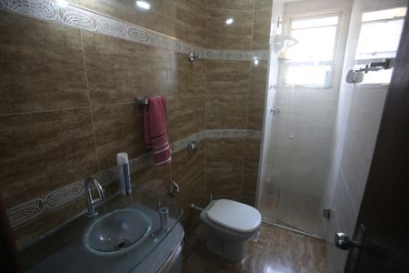 Apartamento à venda com 100m², 3 quartos e 2 vagasBanheiro da Suíte