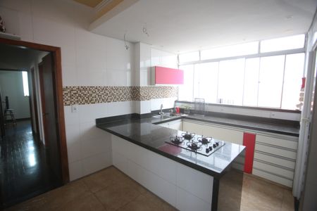 Apartamento à venda com 100m², 3 quartos e 2 vagasCozinha