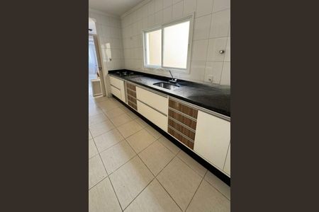 Casa à venda com 120m², 3 quartos e 2 vagas
