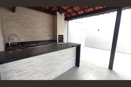Casa à venda com 200m², 3 quartos e 2 vagas