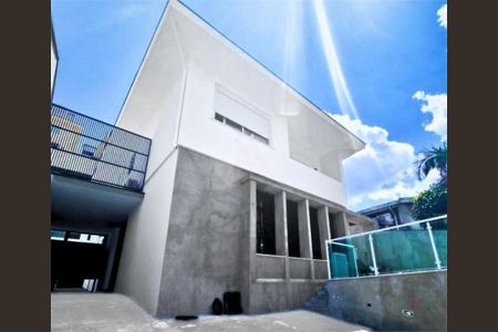 Casa à venda com 300m², 4 quartos e 6 vagas