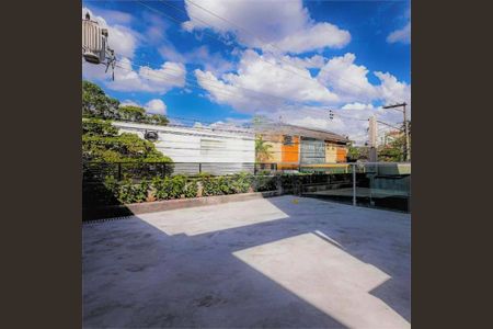 Casa à venda com 300m², 4 quartos e 6 vagas