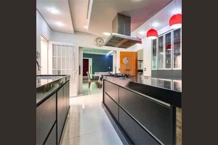 Casa à venda com 300m², 4 quartos e 6 vagas