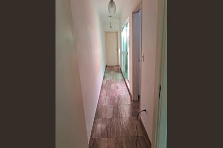 Casa à venda com 130m², 3 quartos e 2 vagasCORREDOR