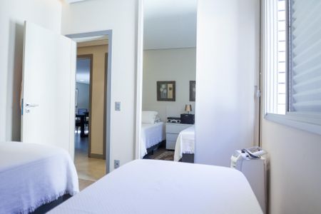 Apartamento à venda com 105m², 3 quartos e 2 vagasQuarto 1