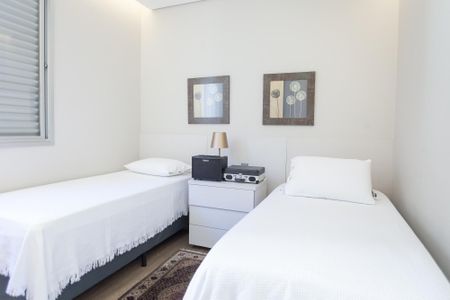 Apartamento à venda com 105m², 3 quartos e 2 vagasQuarto 1